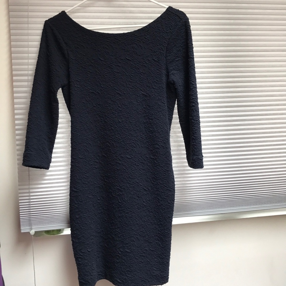 3/4 sleeve bodycon dress.